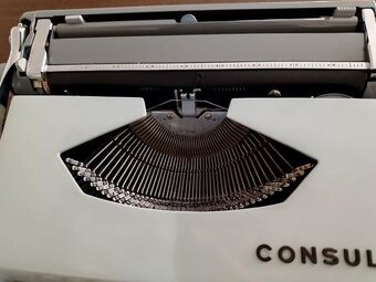 Písací stroj Consul - 7