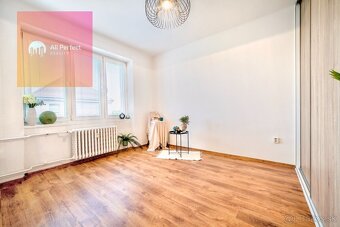 Predaj 2 izbový byt s balkónom v Seredi s dlhodobým nájomcom - 7