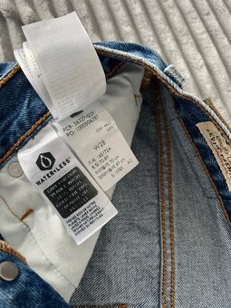Levi's - Riflové krátke nohavice dámske, veľkosť 28 - 7