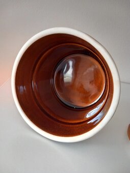 Stará ťažšia keramická dóza s vekom 11,5x11,5 cm - 7