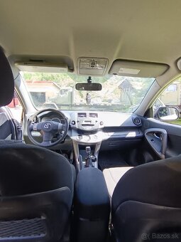 Predám Toyota RAV4 - 7