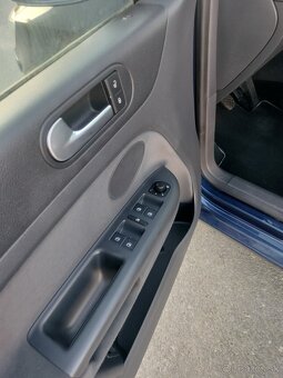 Volkswagen Golf Plus 1.6 MPI UNITED R.V.: 3/2008, 1598CM3, - 7