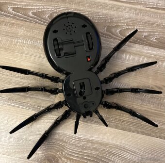 Robotický pavúk - 7