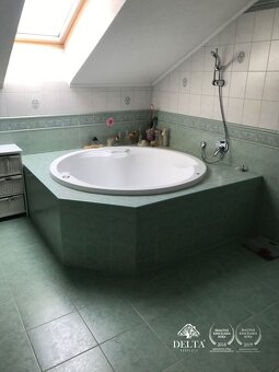 Predaj pekného rodinného domu so záhradou o výmere 500 m2 vo - 7