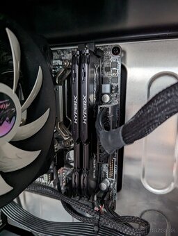 Predám jednoduchu staršiu PC zostavu - 7