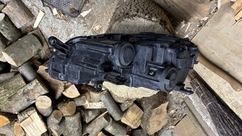 Predám predné práve svetlo Vw Passat B7 - 7