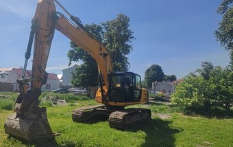 Pásový bager JCB - 7