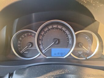 Toyota Auris Touring Sports 1,6l - 7