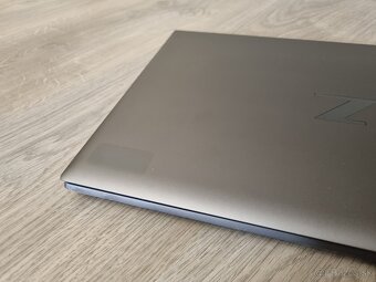 ▼HP ZBook Firefly 14 G7 - 14" / i5-10210U / 8GB / SSD / ZÁR - 7