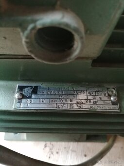 Elektromotor 2,2kw 2860ot /min 400V - 7