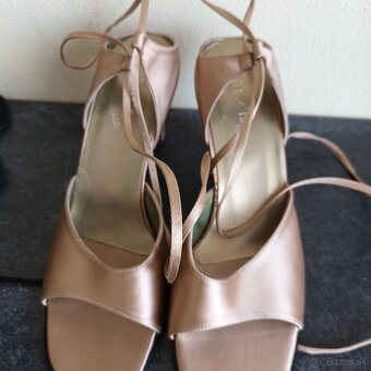 Dámske spoločenské sandále.38 - 7