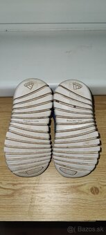 Adidas č.22 - 7
