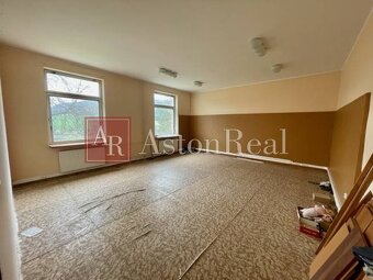 Kúpte si vlastný KAŠTIEĽ - DOMANIŽA - 7