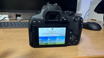 Canon EOS 850D - 7