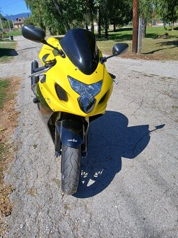 Suzuki GSX-R 750 - 7