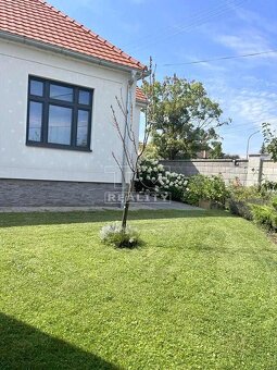 Na predaj úžasný rodinný dom /704 m2/ po úplnej... - 7