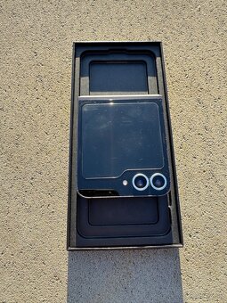 Samsung Galaxy Z Flip6 256GB - 7