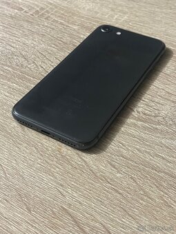 iPhone 8 / 128GB Black Pekný stav - 7