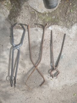 Dlhé kliešte.plech.tabulka.kos z vlaku - 7