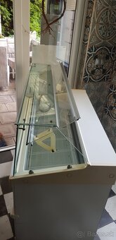 Zmrzlinova vitrina a cukrarska vitrina - 7