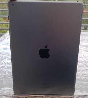 Apple iPad 8 gen. / 32GB Uložiště / 3GB RAM / LCD 10.2" - 7