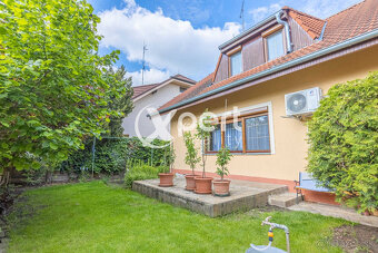 ZNÍŽENÁ CENA. Krásny rodinný dom priamo v centre na predaj - 7