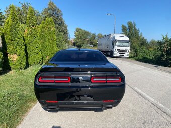 Dodge Challenger 5.7 Hemi V8 Super Track Pack - 7