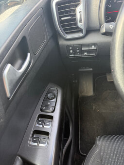 Kia Sportage 1.6 GDI 2WD M6 97kW PLATINUM - 7