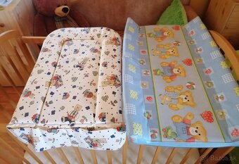 Detská postieľka, matrac, vanička, prebaľovacie pulty, nosič - 7