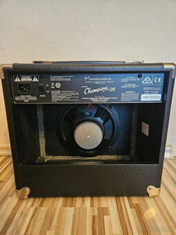 Fender Squier Affinity + Fender Champion 20 + príslušenstvo - 7