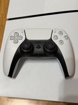 Playstation 5 slim 1TB digital - 7