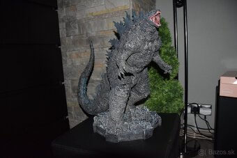 Figurka Godzilla LED podsvietenie - 7