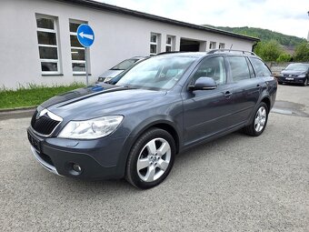 OCTAVIA COMBI SCOUT 2.0 CRTDI 103KW 4X4 XENON - 7