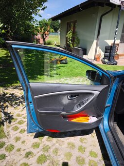 Predám HYUNDAI i30 - hatchback, 1.6 MPI DOHC CVVT - 7