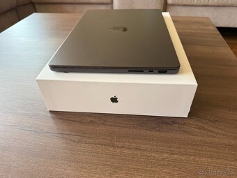 Apple Macbook Pro 14” M3 Pro 18GB RAM 512GB SSD - 7