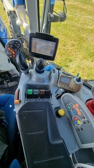 Traktor New Holland T7.210 - 7
