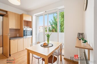 Slnečný a priestranný 3-izbový byt v tichej časti Klokočiny - 7