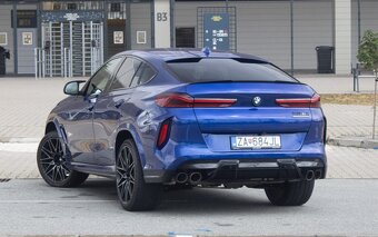 BMW X6 M Competition z roku 2021 - 7