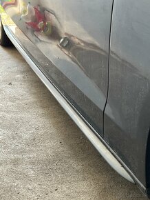Spoiler a lištu prahu na Audi A5 8t fl sportback Sline - 7