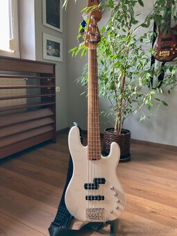 Charvel San Dimas Pro-mod 5 + Darkglass tone capsule - 7