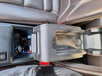 BMW i3 2018 / 94ah / SOH 89% - 7