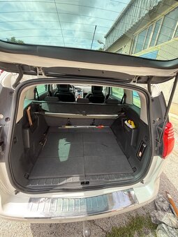 Peugeot 5008 2.0 HDI - 7