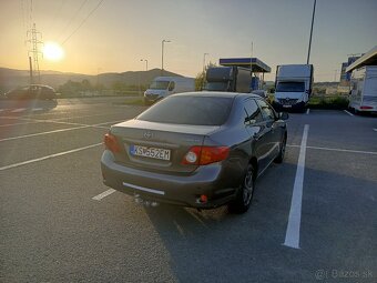 Toyota Corolla Sedan 1.3 l (74 kW) – 6 stupňov. manuál– 2009 - 7