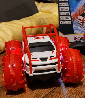 RC obojzivelne auto na dialkove ovladanie - 7