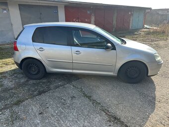 Predám Golf 5 , 1.4 Benzín 66kw - 7