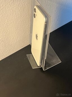 Predám Apple iPhone 11 64GB Silver Minimálne známky - 7