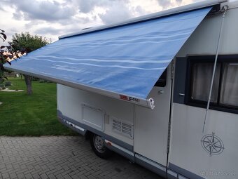 Predám autokaravan obytný polointegral Laika. Ecovip 6.1 - 7
