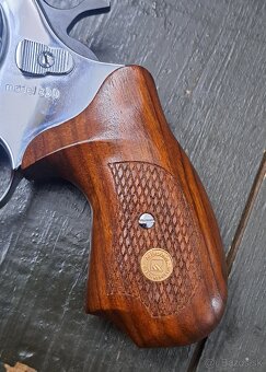 REVOLVER HOLEK model 830 - 7