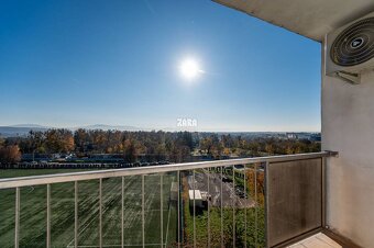 MIŠKOVECKÁ - JUH. Krásny 2 izbový byt, 51 m2 + loggia. ZARIA - 7