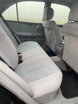 Mercedes benz E220 - 7